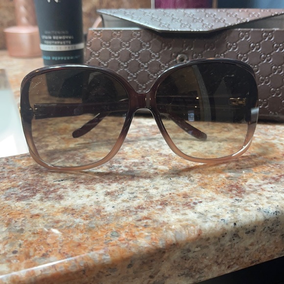 Gucci sunglasses - Picture 1 of 4
